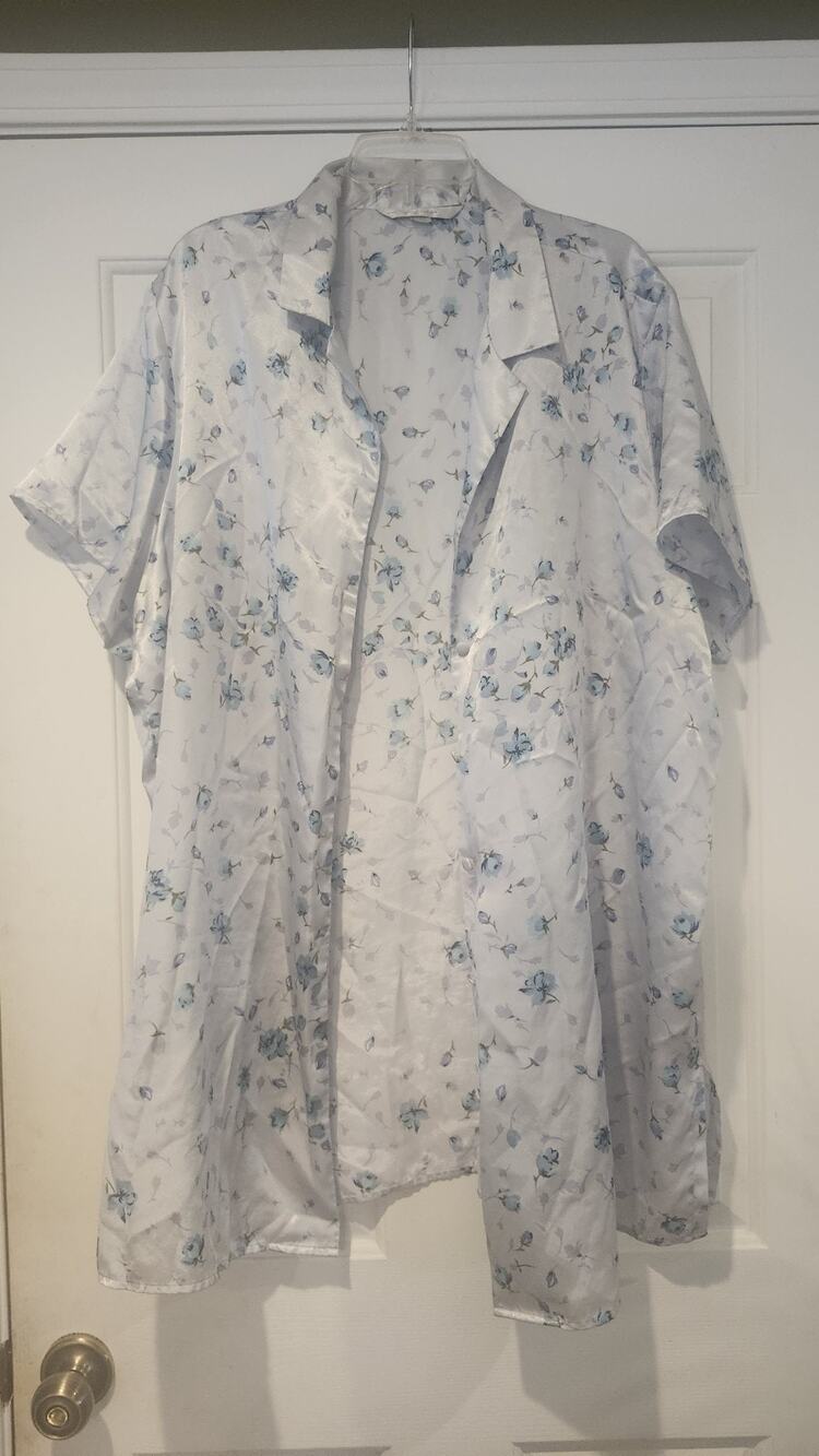 Cacique Satin Blue/Green Floral Size 18/20 Button-down Nightshirt Medium #280